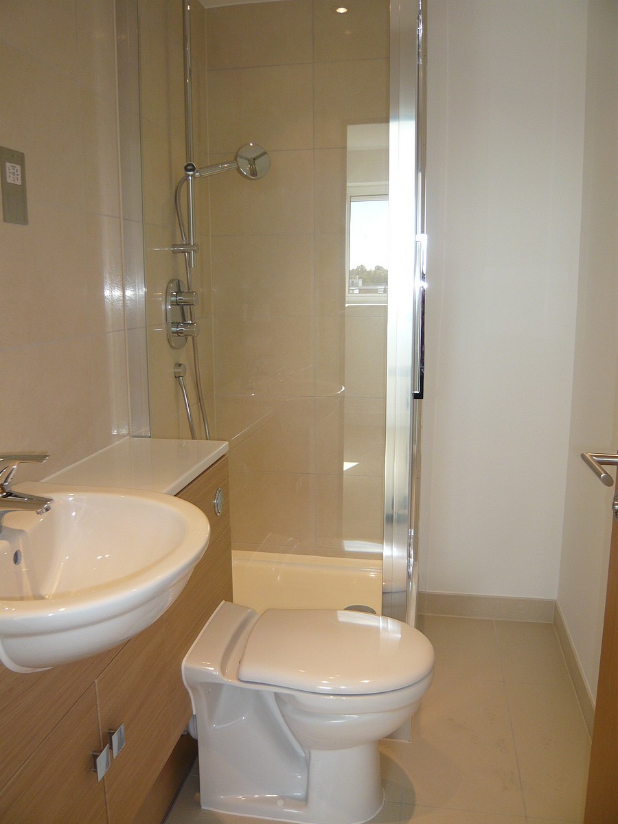 2 bedroom Flat, Park Way, Newbury, RG14 - , Image 5