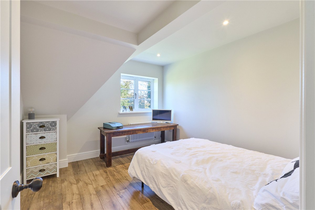 4 bedroom House, Cambridge Road, Oakington, CB24 - Available, Image 17