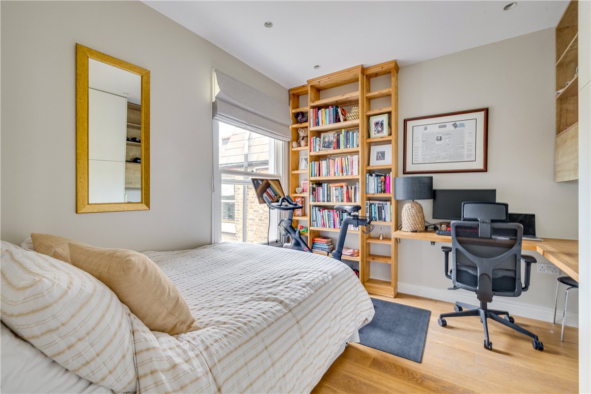 3 bedroom Maisonette, Balvernie Grove, London, SW18 - Available, Image 7