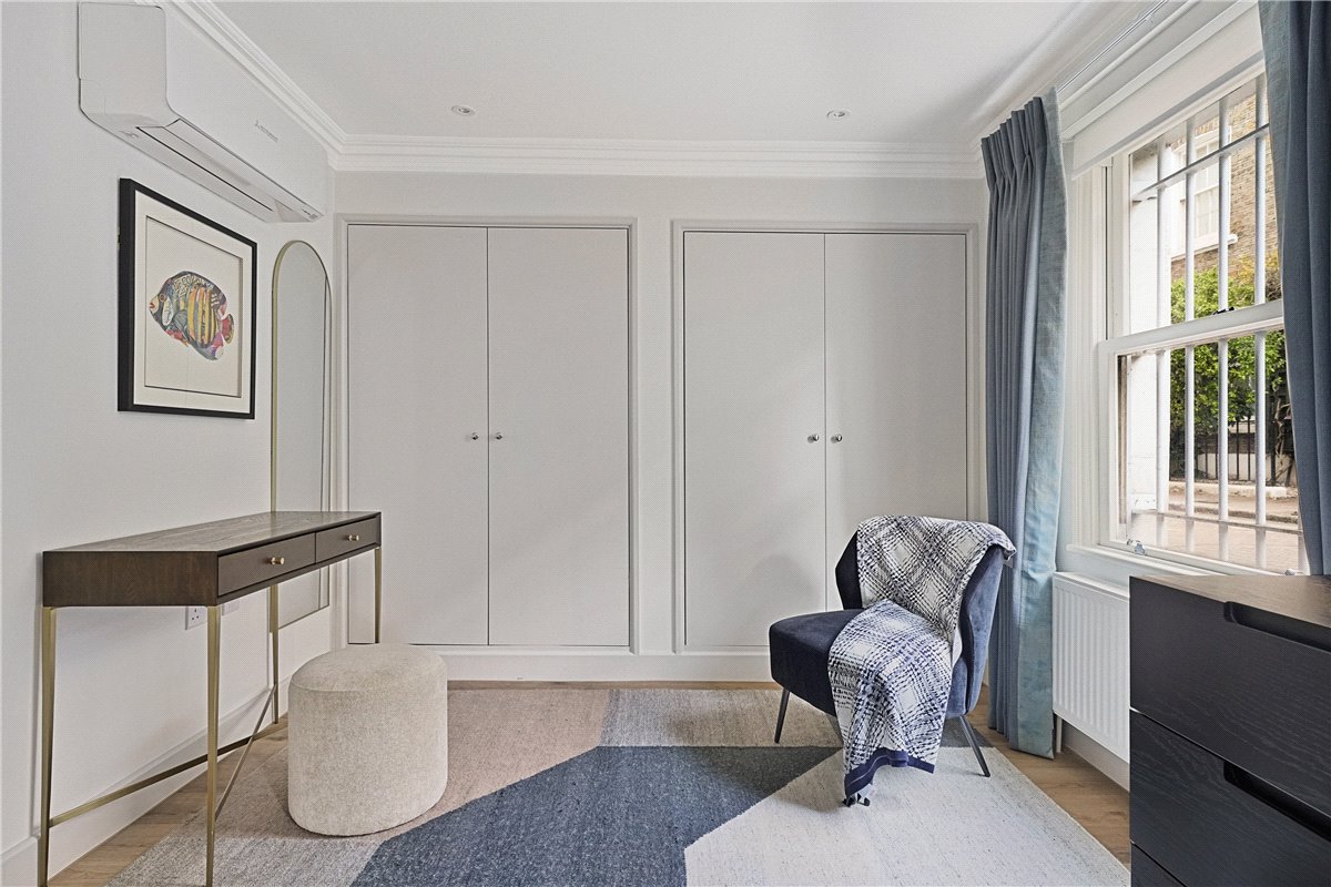 2 bedroom Maisonette, Beaufort Gardens, Knightsbridge, SW3 - Available, Image 6
