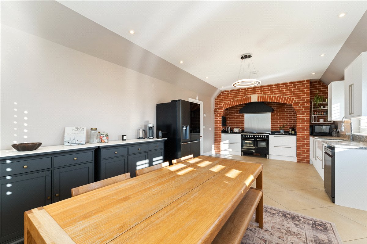 4 bedroom House, Upend, Newmarket, CB8 - Available, Image 4
