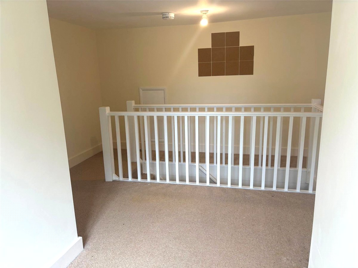 3 bedroom House, Halls Place, Rigshill Road, ME13 - , Image 6