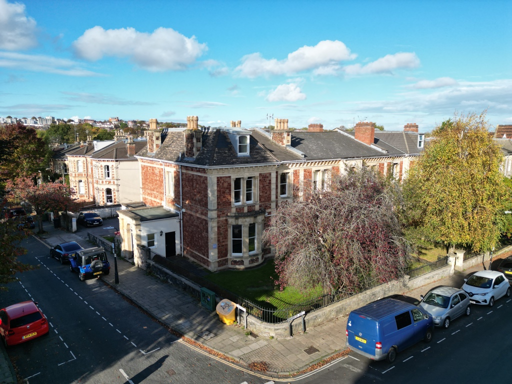2654 Sq Ft, 33 Oakfield Road, Bristol, BS8 - Under Offer