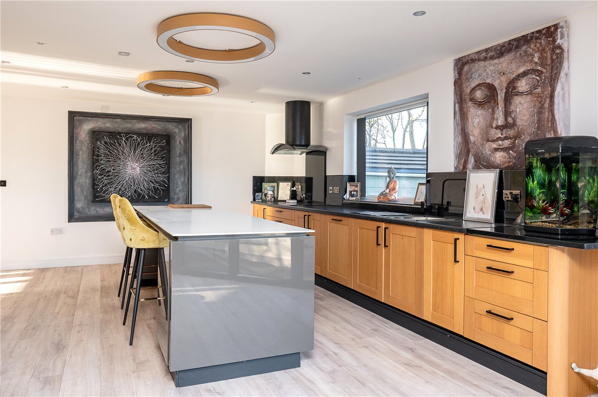 5 bedroom House, East Lea View, Cayton, YO11 - Available, Image 11