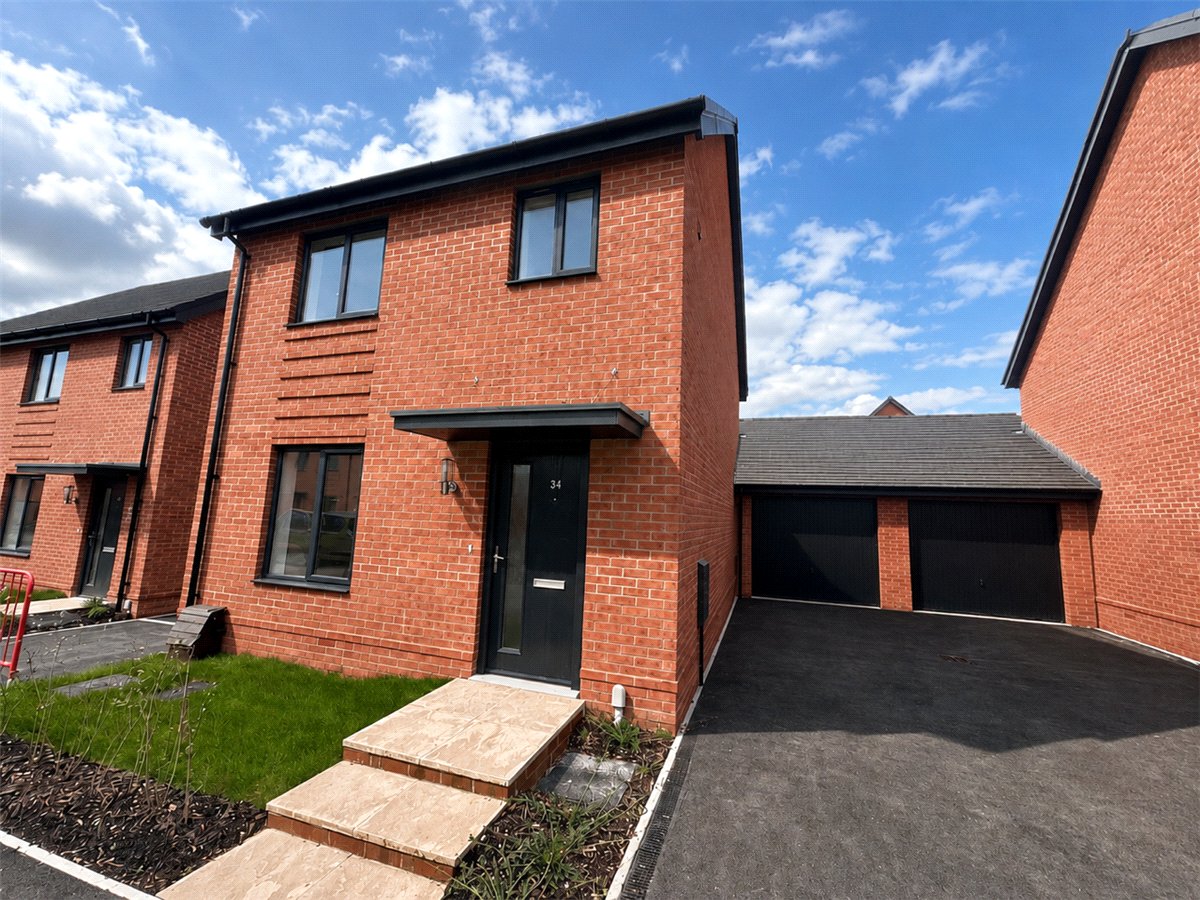 3 bedroom House, Stonyfield Road, Whiteley, PO15 - 