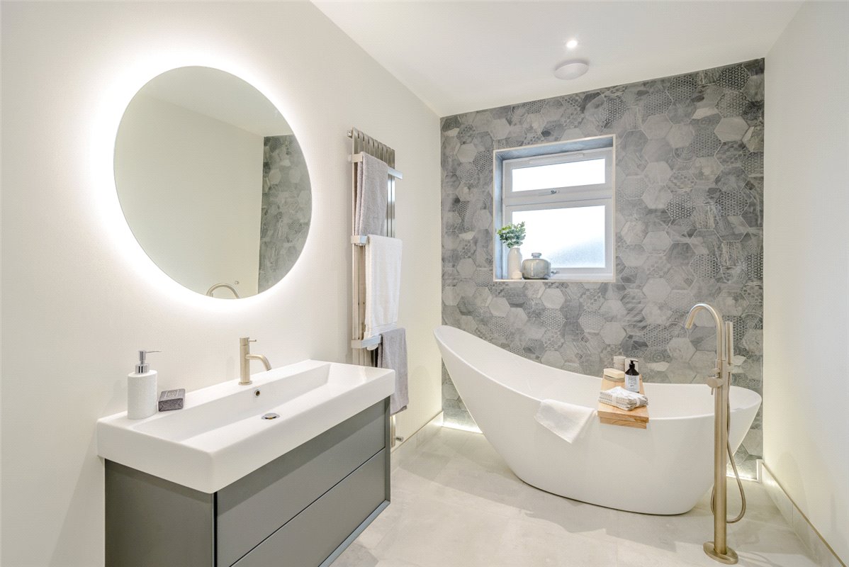 5 bedroom House, The Promenade, Wellingborough, NN8 - Sold, Image 7