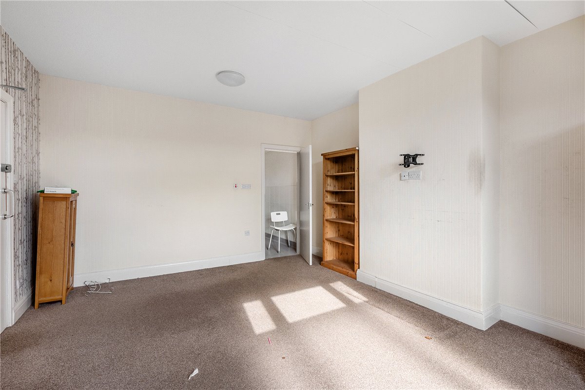 4 bedroom House, Station Road, Robin Hoods Bay, YO22 - Available, Image 5