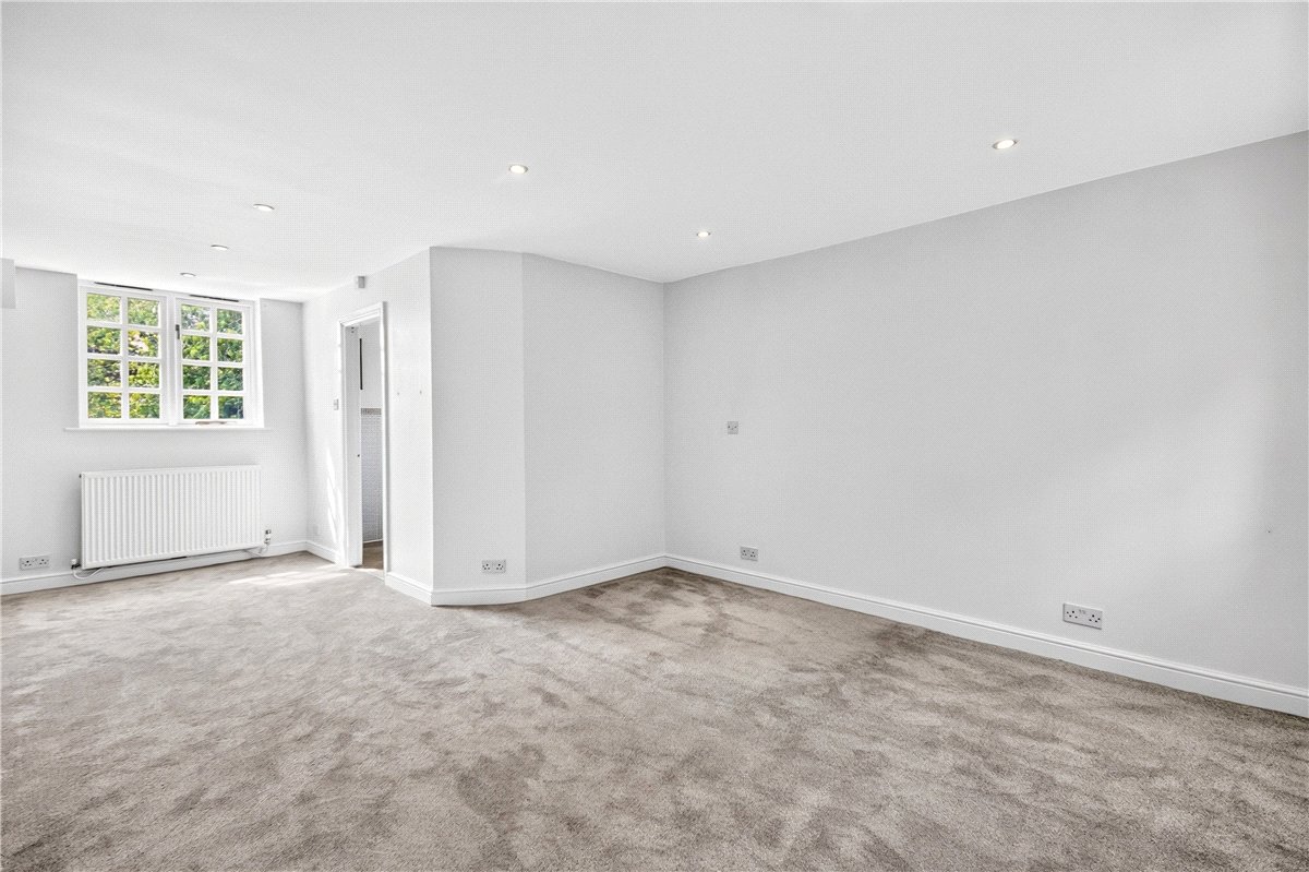 4 bedroom House, Red Lane, Burton Green, CV8 - Available, Image 6