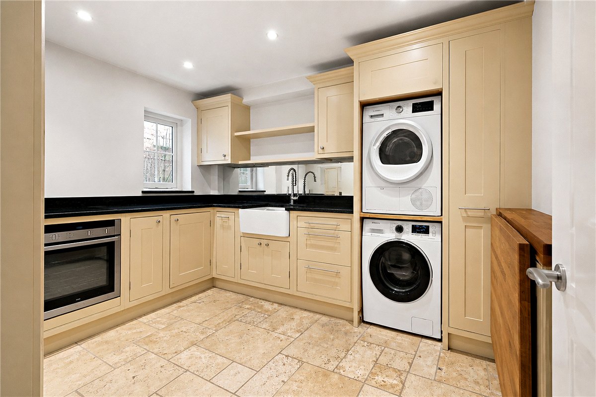 5 bedroom House, Bovingdon Road, London, SW6 - Available, Image 11