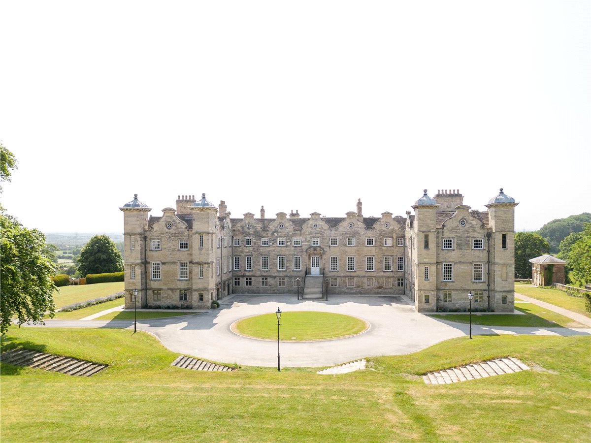 2 bedroom Flat, Shrewsbury, Ledston Hall, Back Newton Lane, WF10 - , Image 4