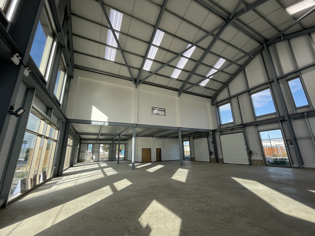 7652 to 22769 Sq Ft, London Oxford Airport, Kidington, OX5 - Under Offer, Image 3