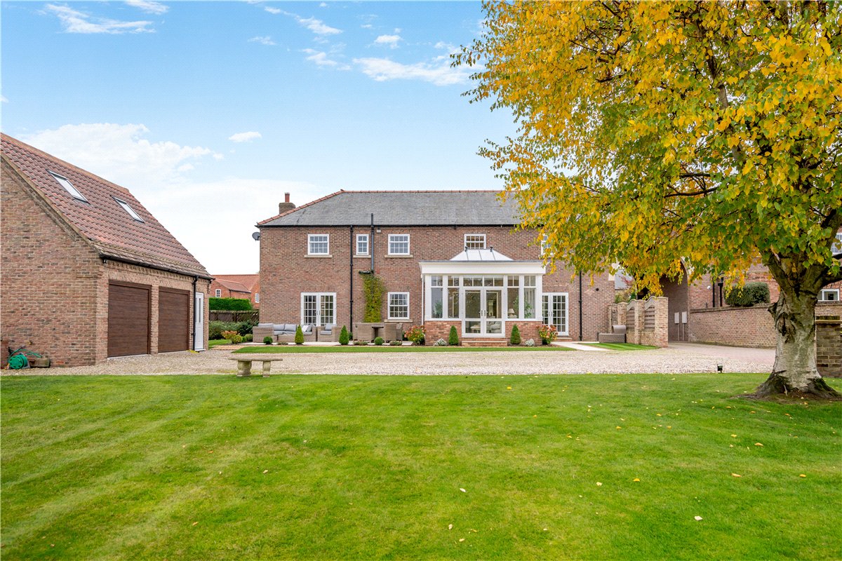 5 bedroom House, North Fields, Bickerton, LS22 - Available