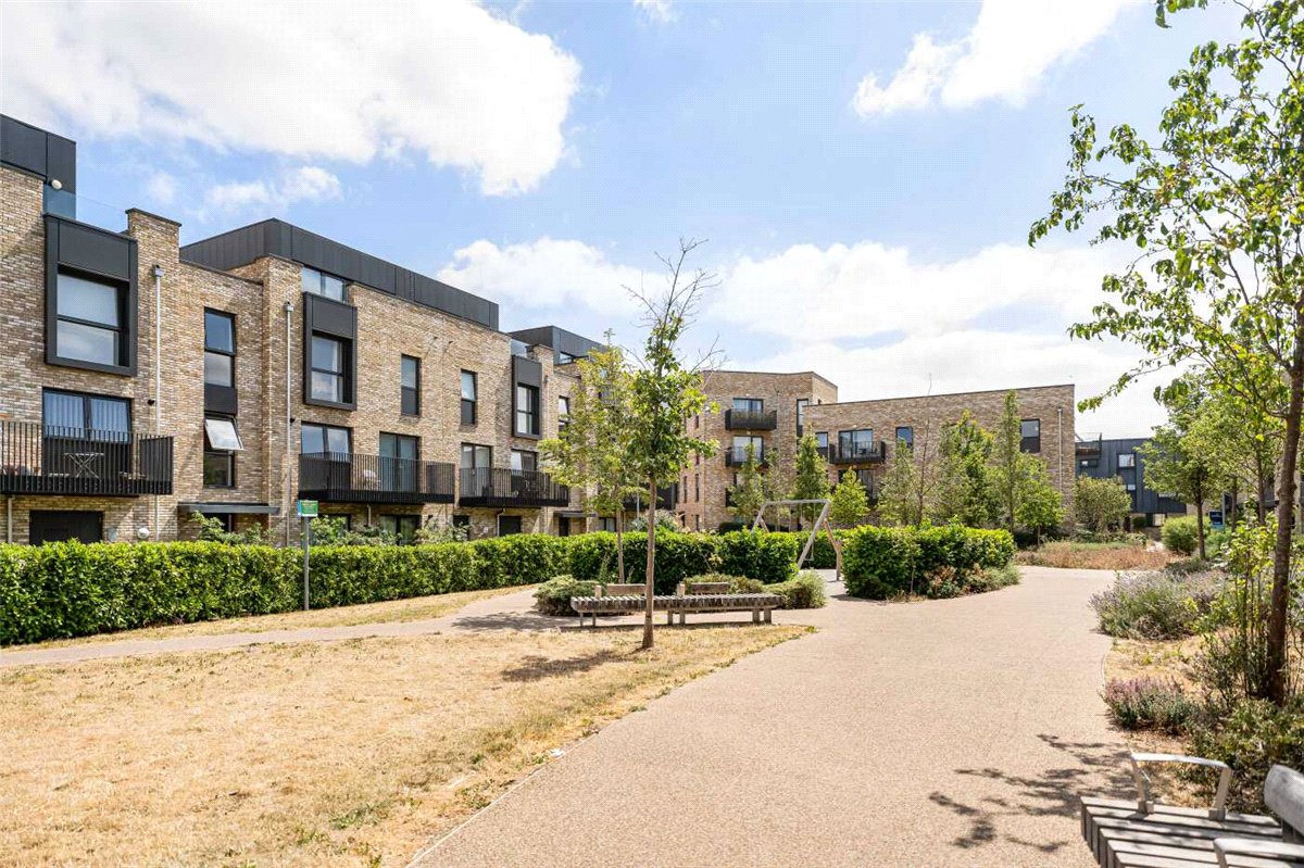 3 bedroom Flat, Henty Close, Trumpington, CB2 - Sold STC, Image 8