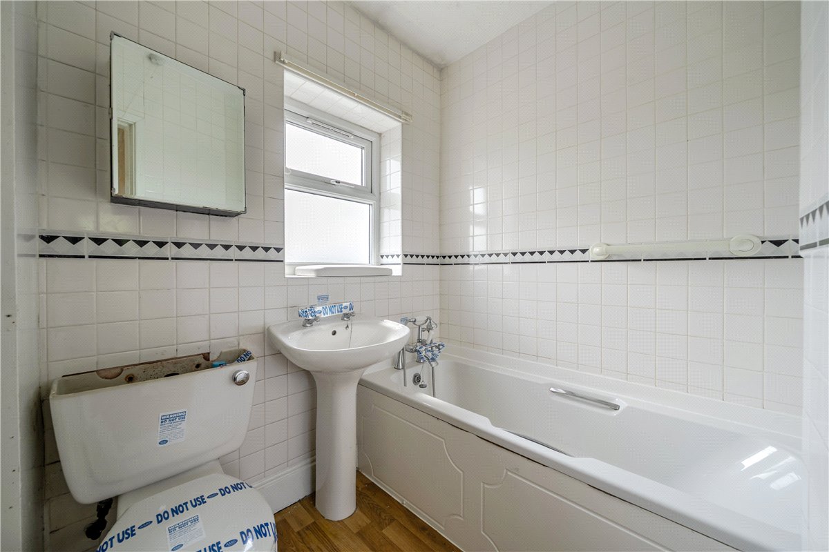4 bedroom House, Woodhead Road, Tintwistle, SK13 - Available, Image 8