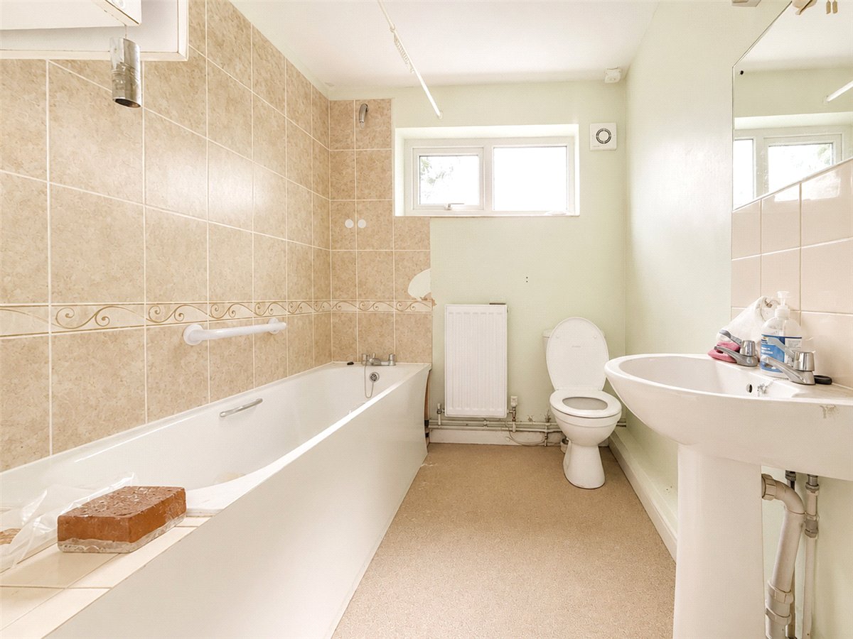 2 bedroom Bungalow, Church Lane, Papworth Everard, CB23 - Available, Image 5