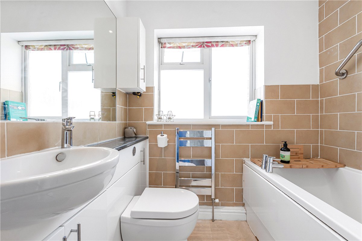 3 bedroom House, Whitley Road, Aldbourne, SN8 - Available, Image 8