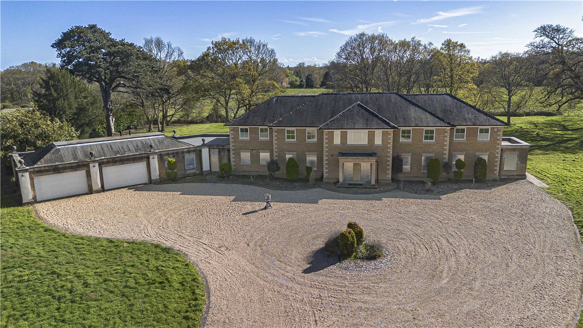 5 bedroom House, Binsted, Arundel, BN18 - Available