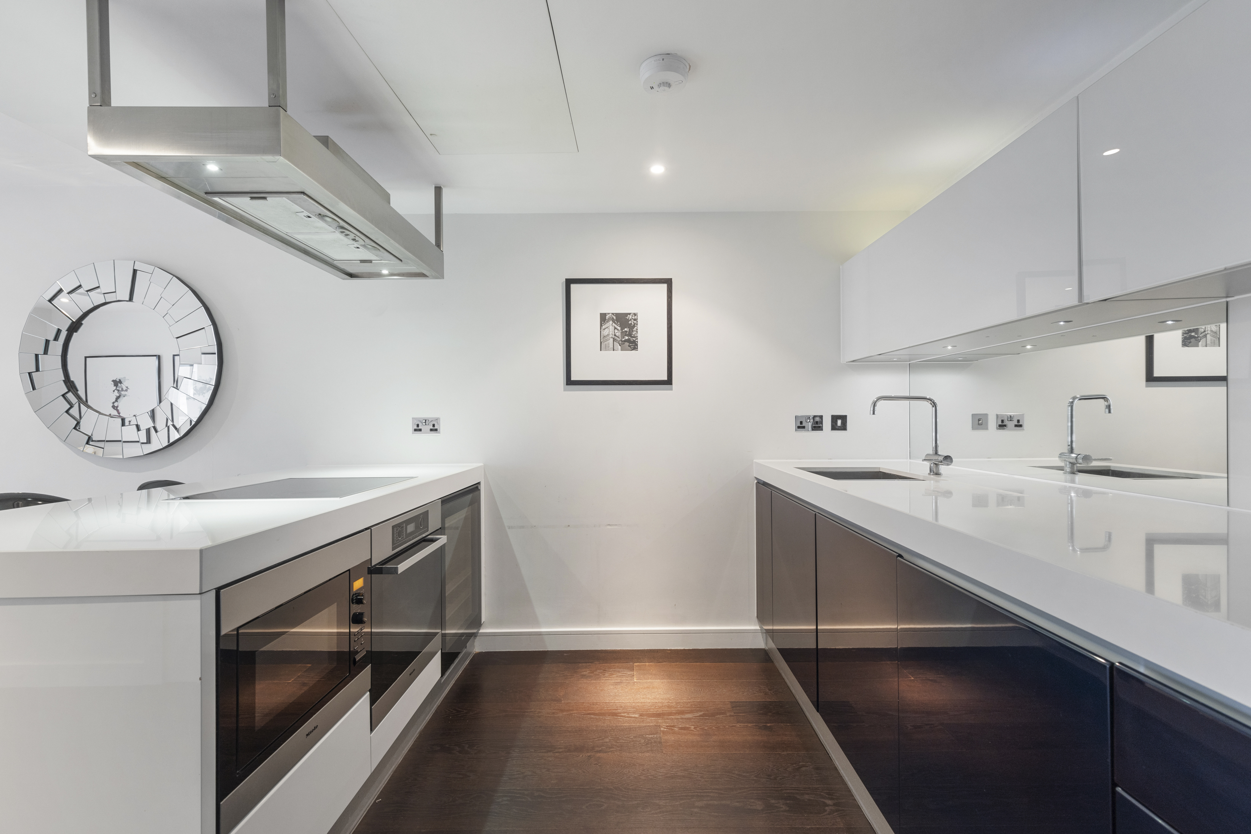2 bedroom Residential, Gatliff Road, Pimlico, SW1W - Available, Image 8