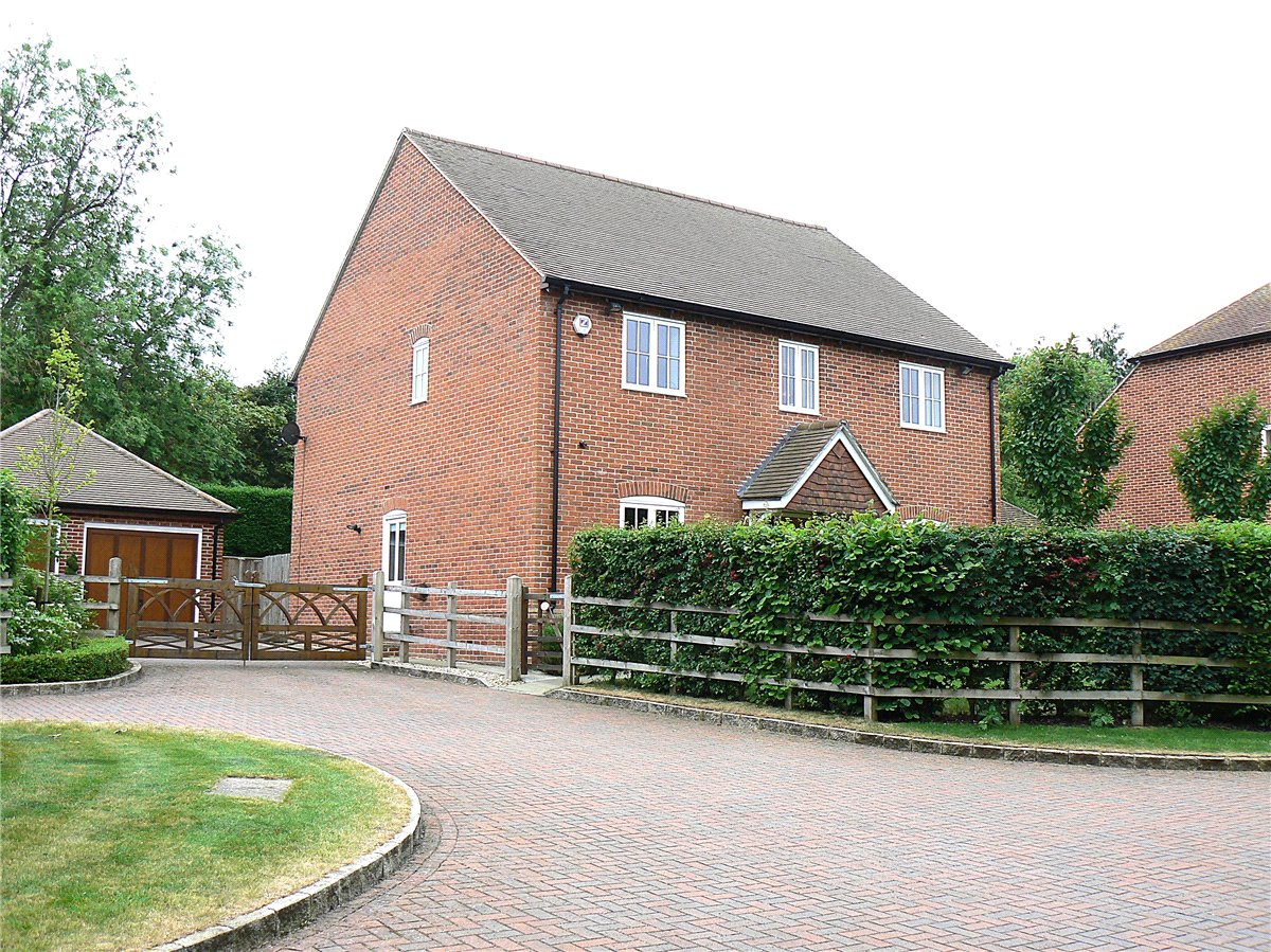 4 bedroom House, Brimpton, Berkshire, RG7 - , Image 1
