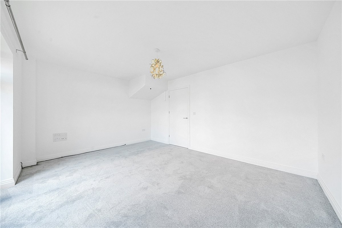 2 bedroom House, Fearnley Close, Glebe Farm, MK17 - , Image 15