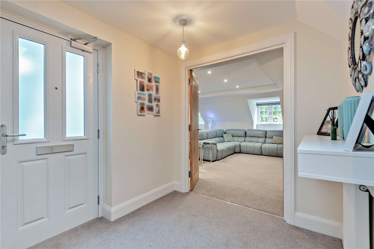 2 bedroom Flat, The Dolmans, Shaw, RG14 - Sold, Image 8