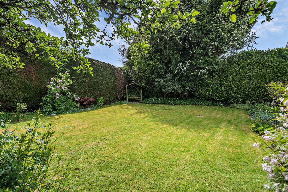 5 bedroom House, Andover Road, Newbury, RG14 - Available, Image 29