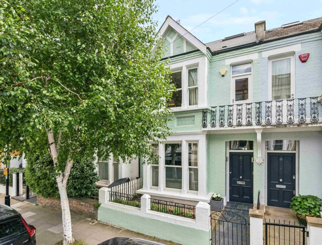 4 bedroom House, Tournay Road, London, SW6 - Available