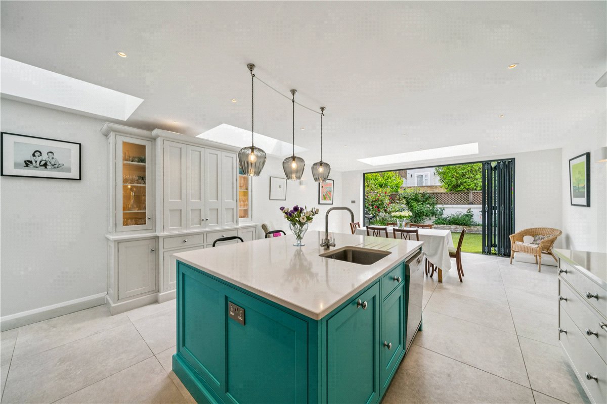 4 bedroom House, Tournay Road, London, SW6 - Available