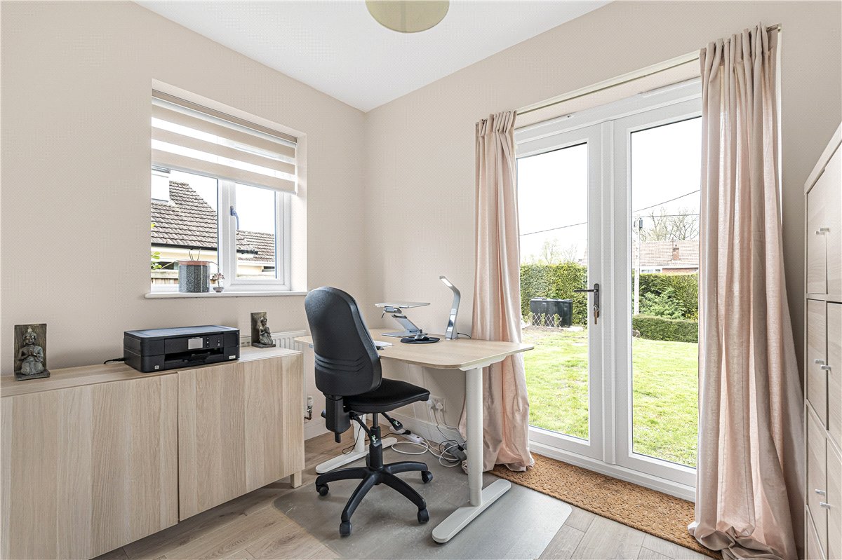 3 bedroom Bungalow, Middle Lane, Cherhill, SN11 - Available, Image 12
