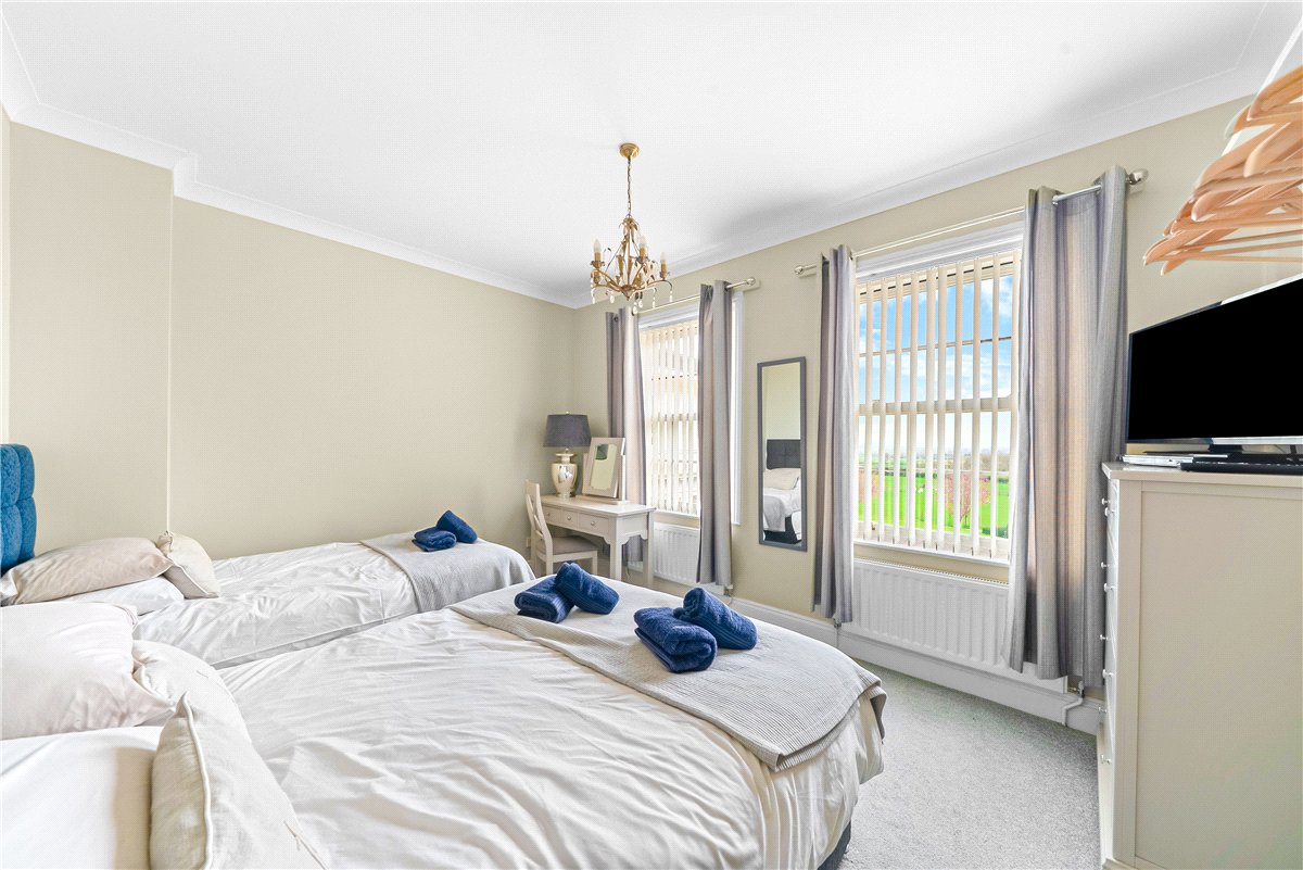 18 bedroom House, Wold Road, Nafferton, YO25 - Available, Image 49