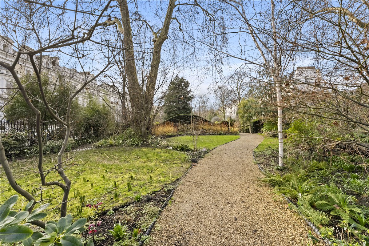 2 bedroom Flat, Pembridge Square, Notting Hill Gate, W2 - Available, Image 8