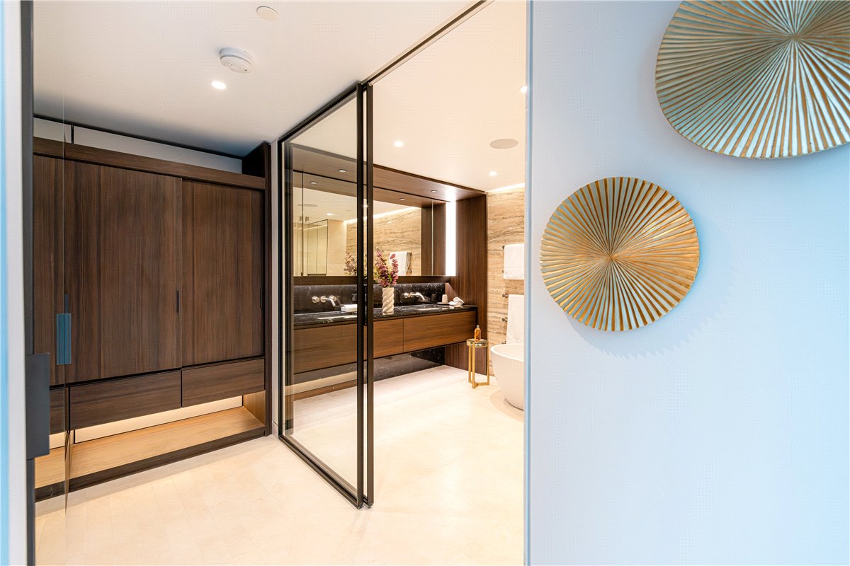 3 bedroom Flat, Cork Street, Mayfair, W1S - Available, Image 29