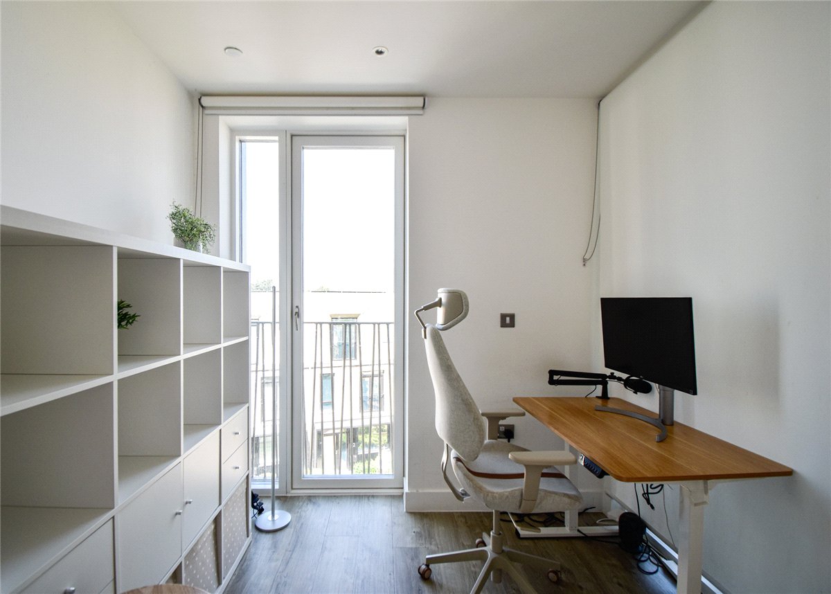 2 bedroom Flat, The Oak Building, Rudduck Way, CB3 - Let Agreed, Image 3