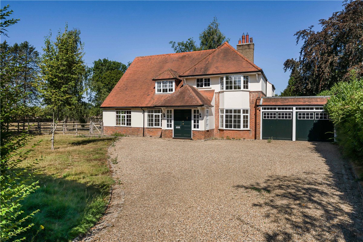 5 bedroom House, Potter Row, Great Missenden, HP16 - Available