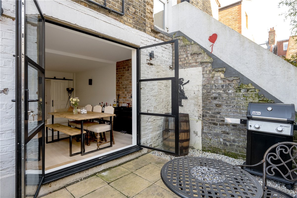 2 bedroom Flat, Foxmore Street, London, SW11 - Sold, Image 8