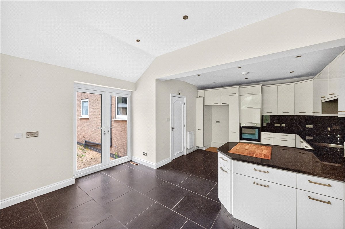 4 bedroom House, Nottingham Road, Nuthall, NG16 - Let Agreed, Image 3