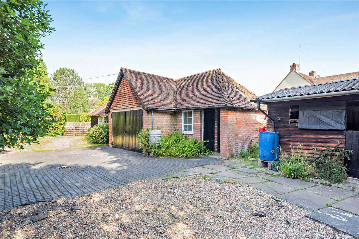 8 bedroom House, Yattendon Road, Hermitage, RG18 - Available, Image 18