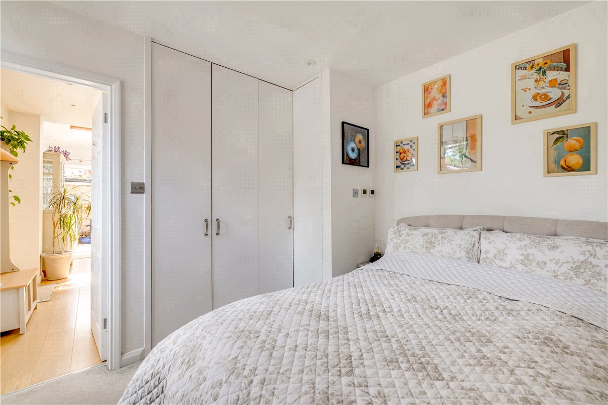 1 bedroom Flat, Alverstone Avenue, London, SW19 - Available, Image 9
