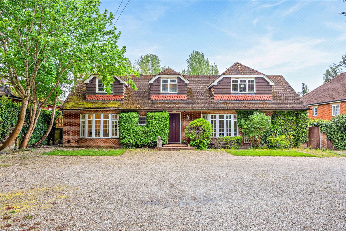 5 bedroom House, Andover Road, Newbury, RG14 - Available, Image 37