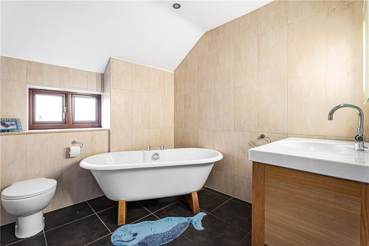 3 bedroom House, Oxford Road, Hampton Poyle, OX5 - Available, Image 15