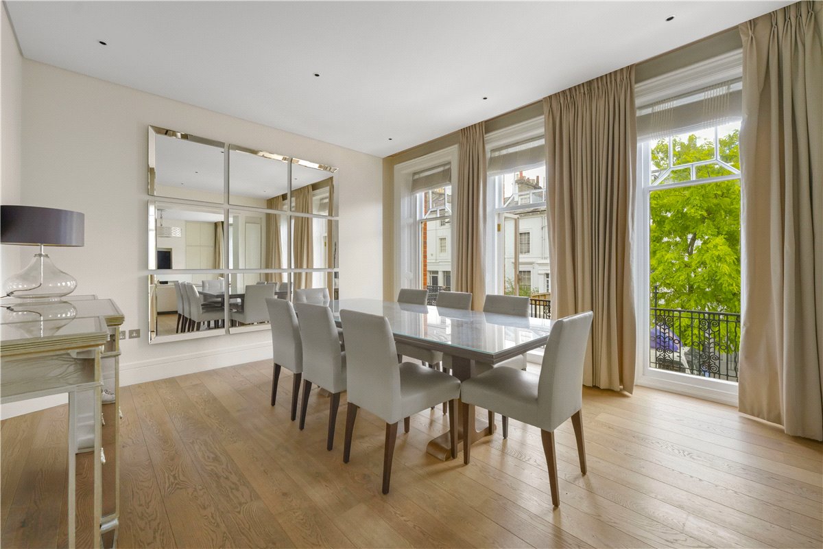 4 bedroom Flat, Wynnstay Gardens, Kensington, W8 - Available, Image 4