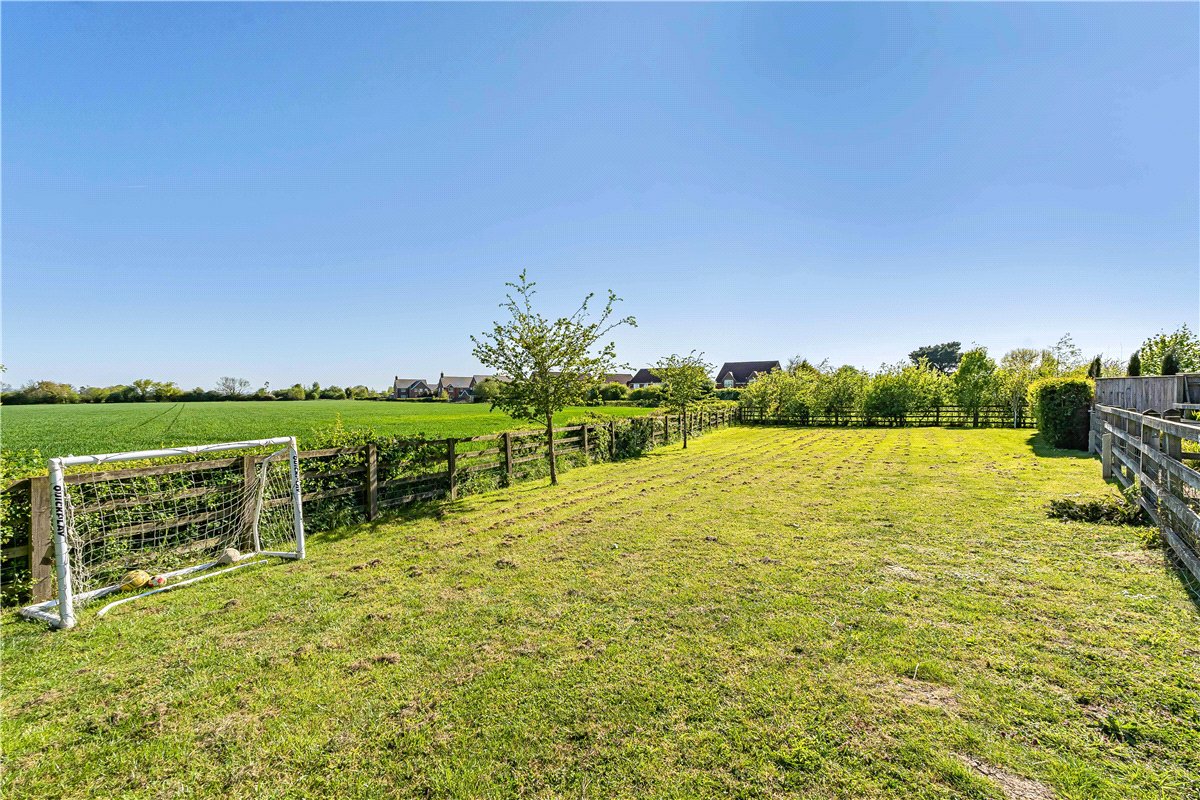 5 bedroom Barn Conversion, Pearce Courtyard, Oakley, HP18 - Available, Image 15