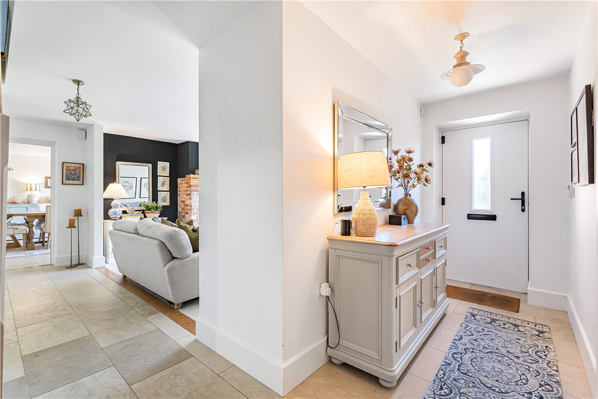 5 bedroom Barn Conversion, Pearce Courtyard, Oakley, HP18 - Available, Image 15