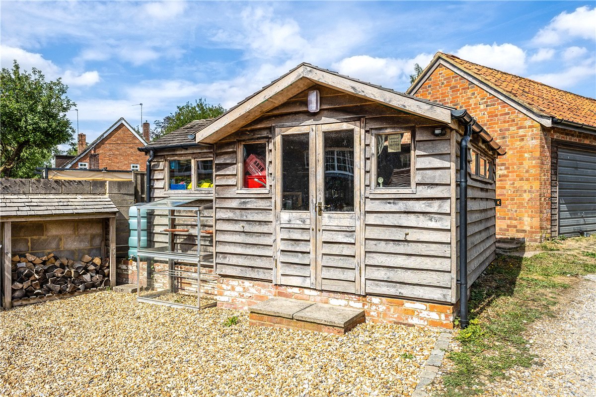 3 bedroom House, Woodborough, Pewsey, SN9 - Available, Image 24