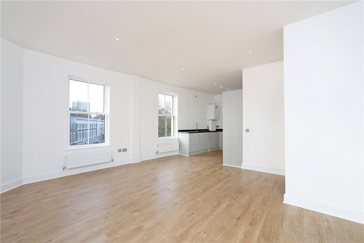 2 bedroom Flat, Battersea Park Road, Battersea, SW11 - , Image 3