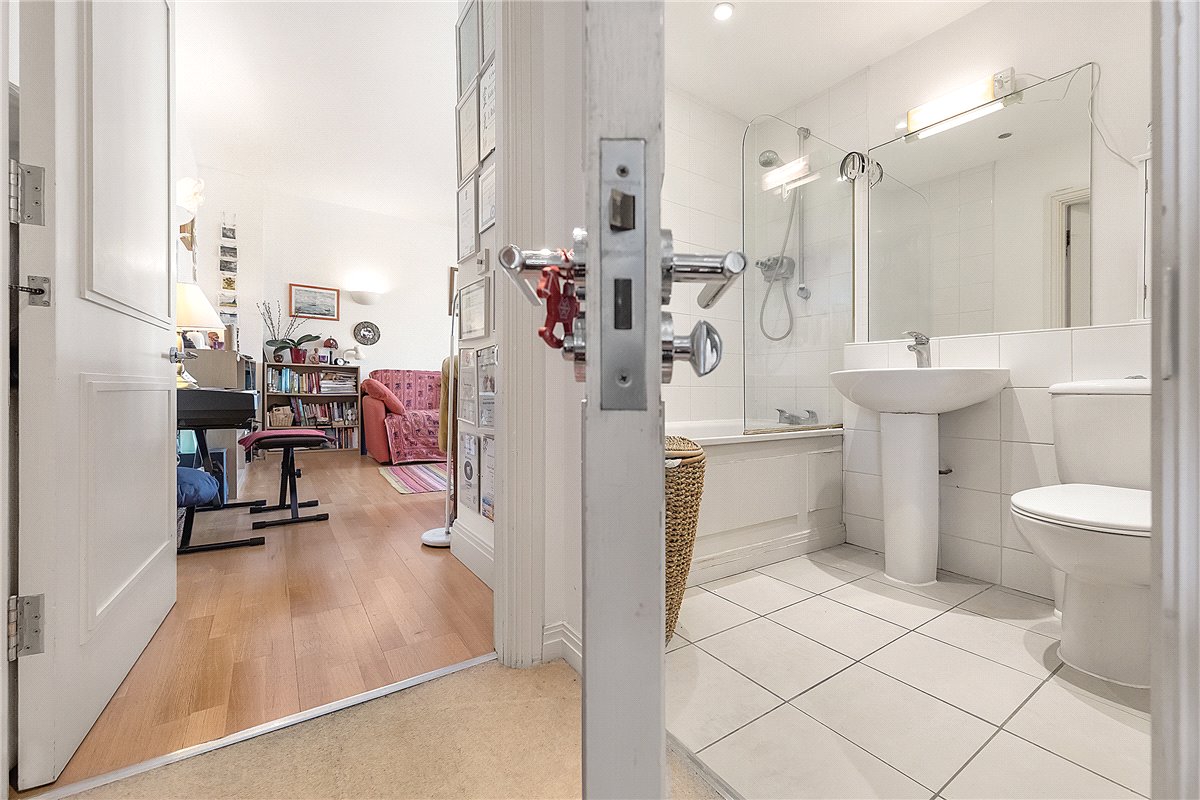 1 bedroom Flat, Vineyard Heights, 30 Mortlake High Street, SW14 - Let Agreed, Image 6