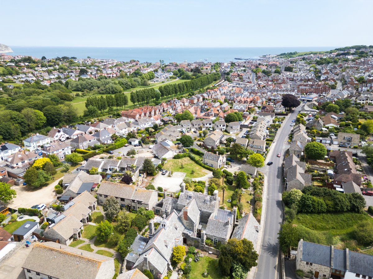 8 bedroom House, High Street, Swanage, BH19 - Available, Image 33