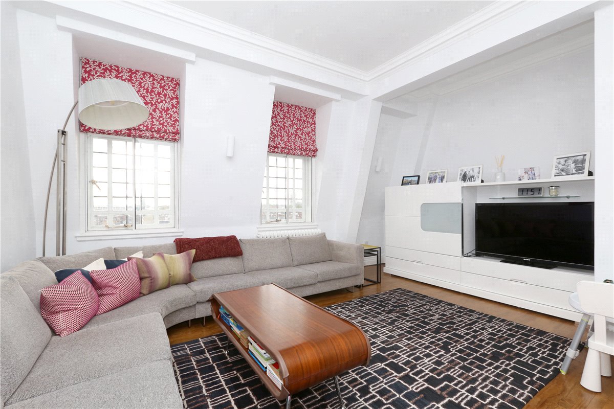 3 bedroom Flat, Chiltern Court, Baker Street, NW1 - Sold