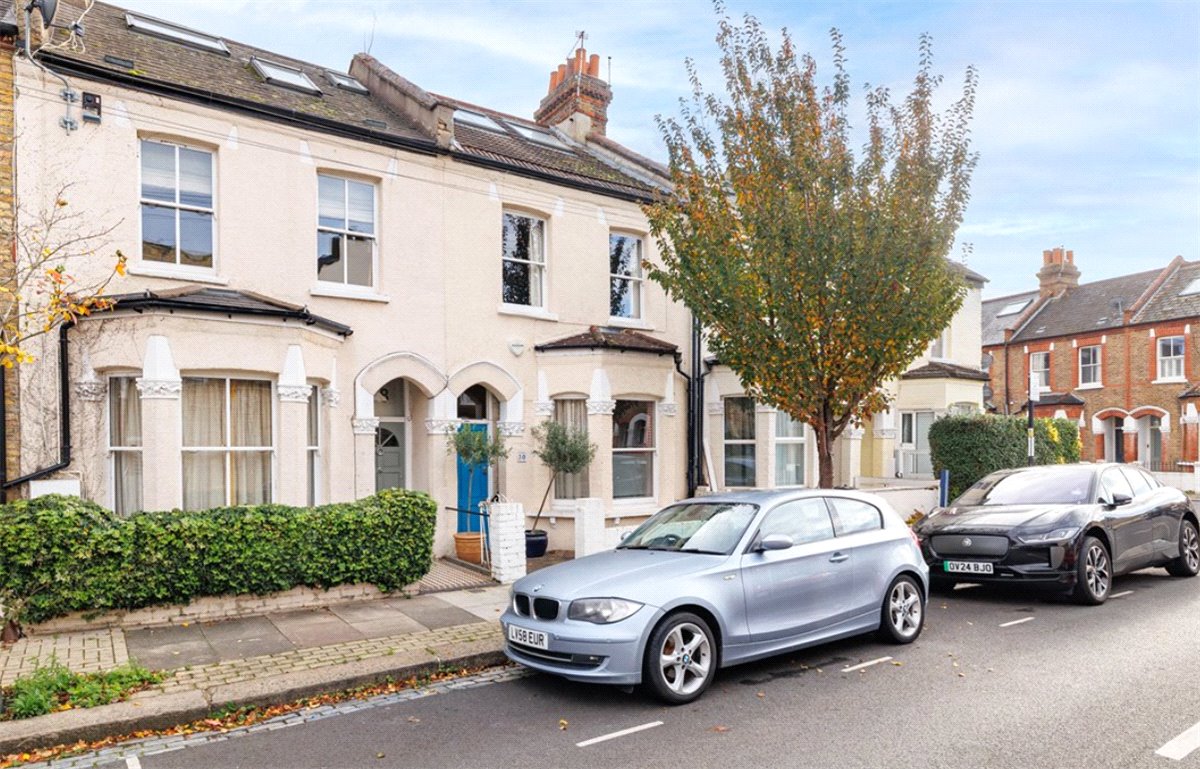 4 bedroom House, Coliston Road, London, SW18 - Sold