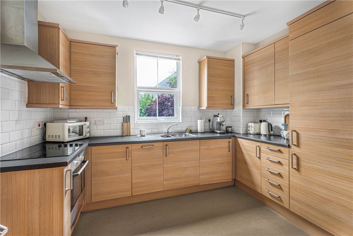 1 bedroom Maisonette, Walton Crescent, Oxford, OX1 - , Image 7